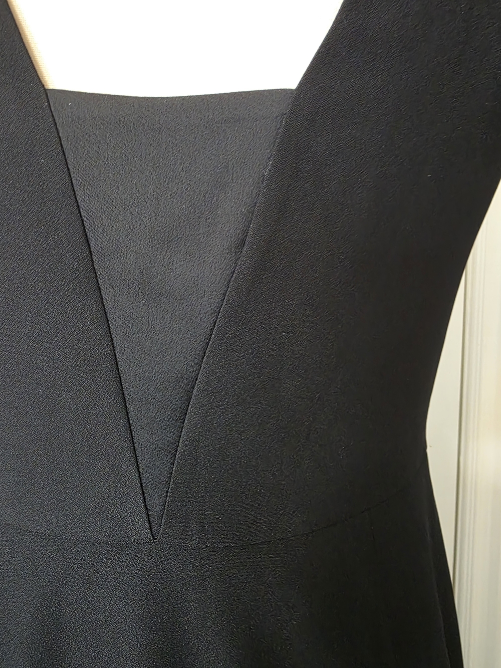 Banana Republic Black Sleeveless Asymmetric Drape Sateen Dress Gown Sz 6 formal - Picture 7 of 15